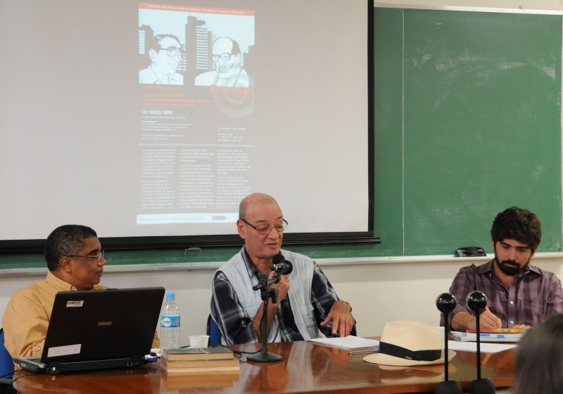 Luiz Werneck Vianna em palestra no Encontro às Quintas, com Luiz Otávio Ferreira (PPGHCS) e Antonio Brasil (UFF), em 2012